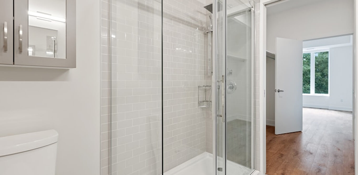 Custom Glass Solutions Middle Cover